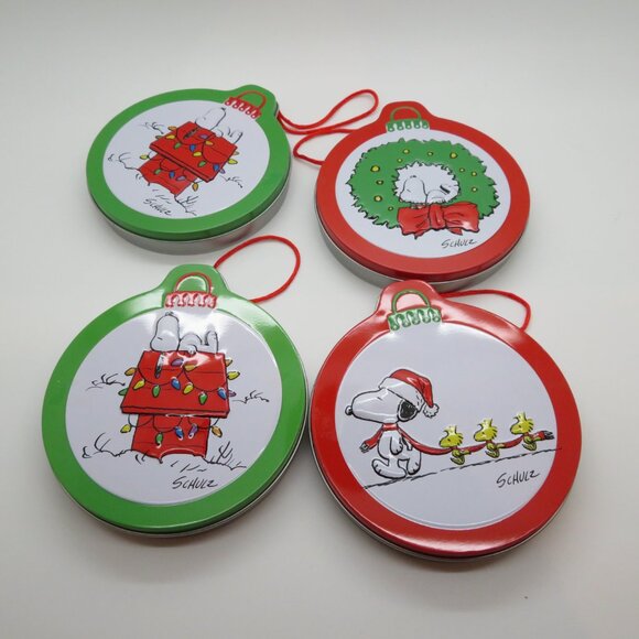 Christmas Snoopy Round Empty Tin Can Lid Ornament Keepsake Container Set of 4 - Picture 7 of 10